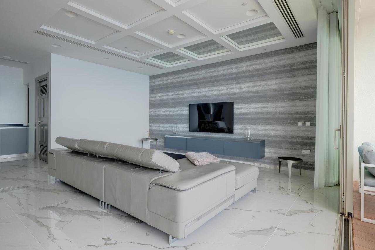 Super Luxury Apartment In Tigne Point, Amazing Sea Views Sliema Ngoại thất bức ảnh