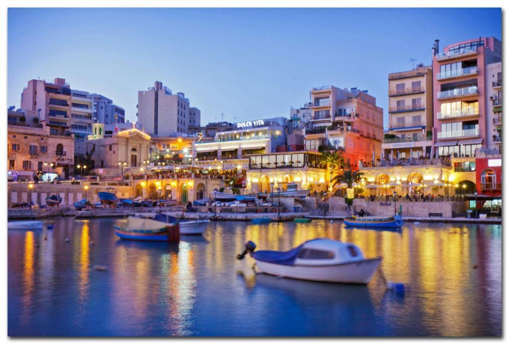 Super Luxury Apartment In Tigne Point, Amazing Sea Views Sliema Ngoại thất bức ảnh