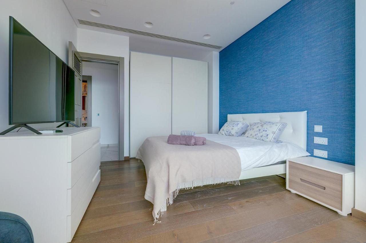 Super Luxury Apartment In Tigne Point, Amazing Sea Views Sliema Ngoại thất bức ảnh