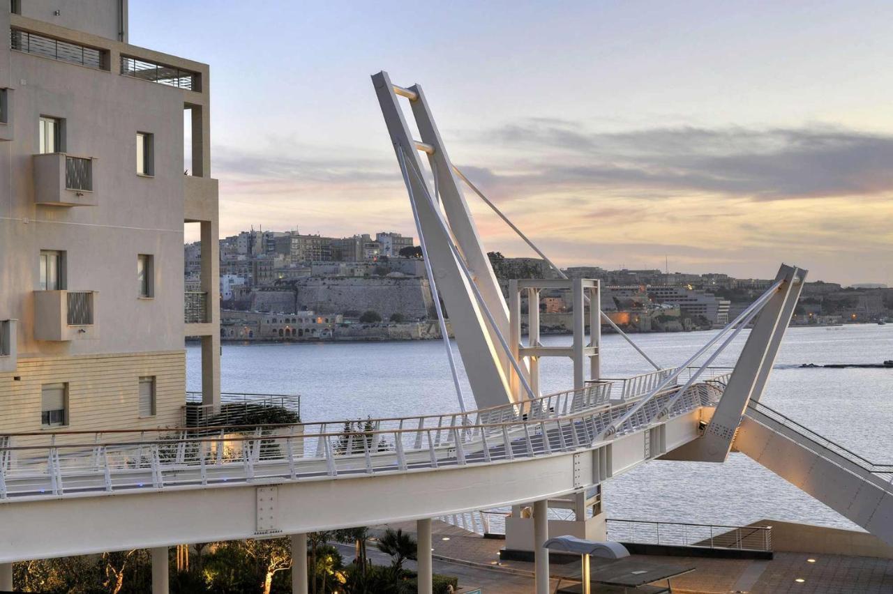 Super Luxury Apartment In Tigne Point, Amazing Sea Views Sliema Ngoại thất bức ảnh